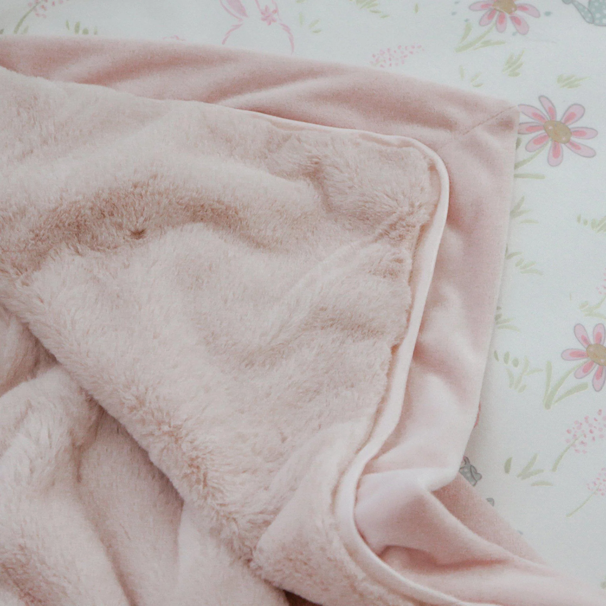 RETIRED - Cuddle Me Nibble Fur Blanket - Pink 30 x 40 - Image 2