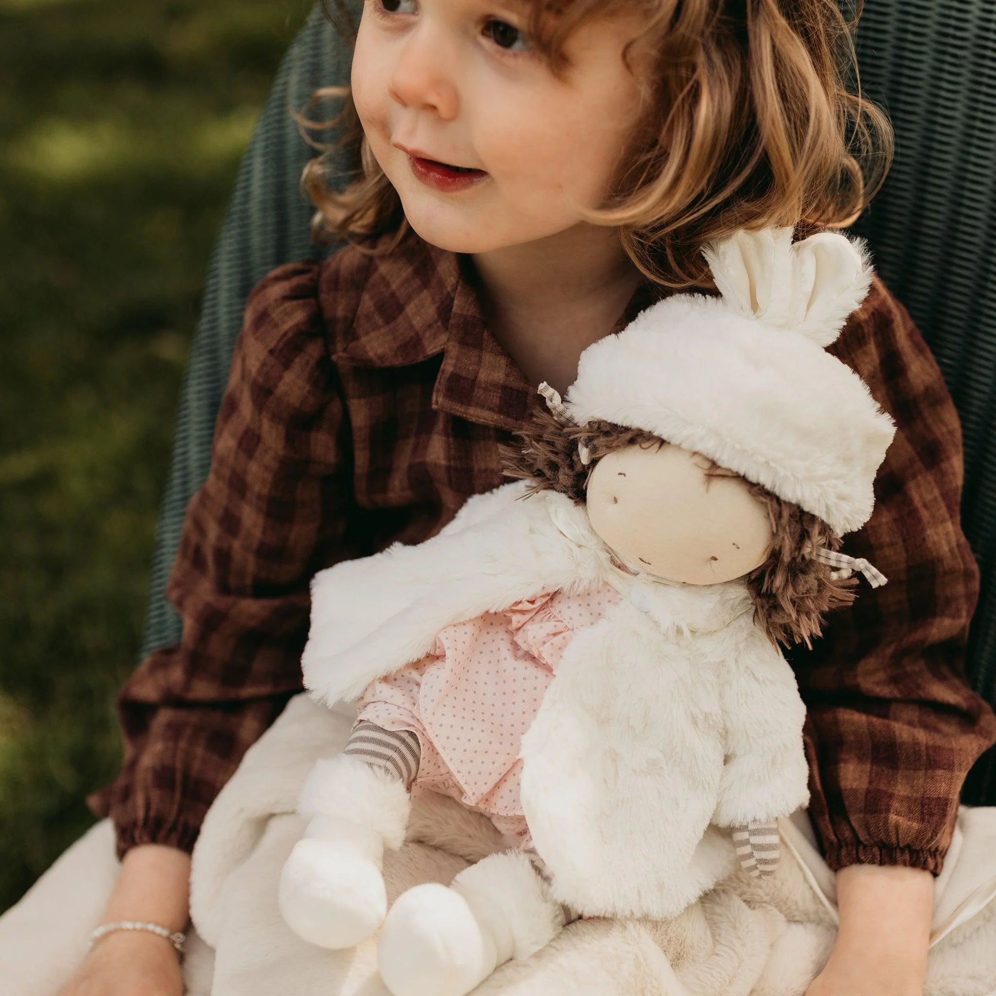 Glad Dreams Elsie Doll - Image 2
