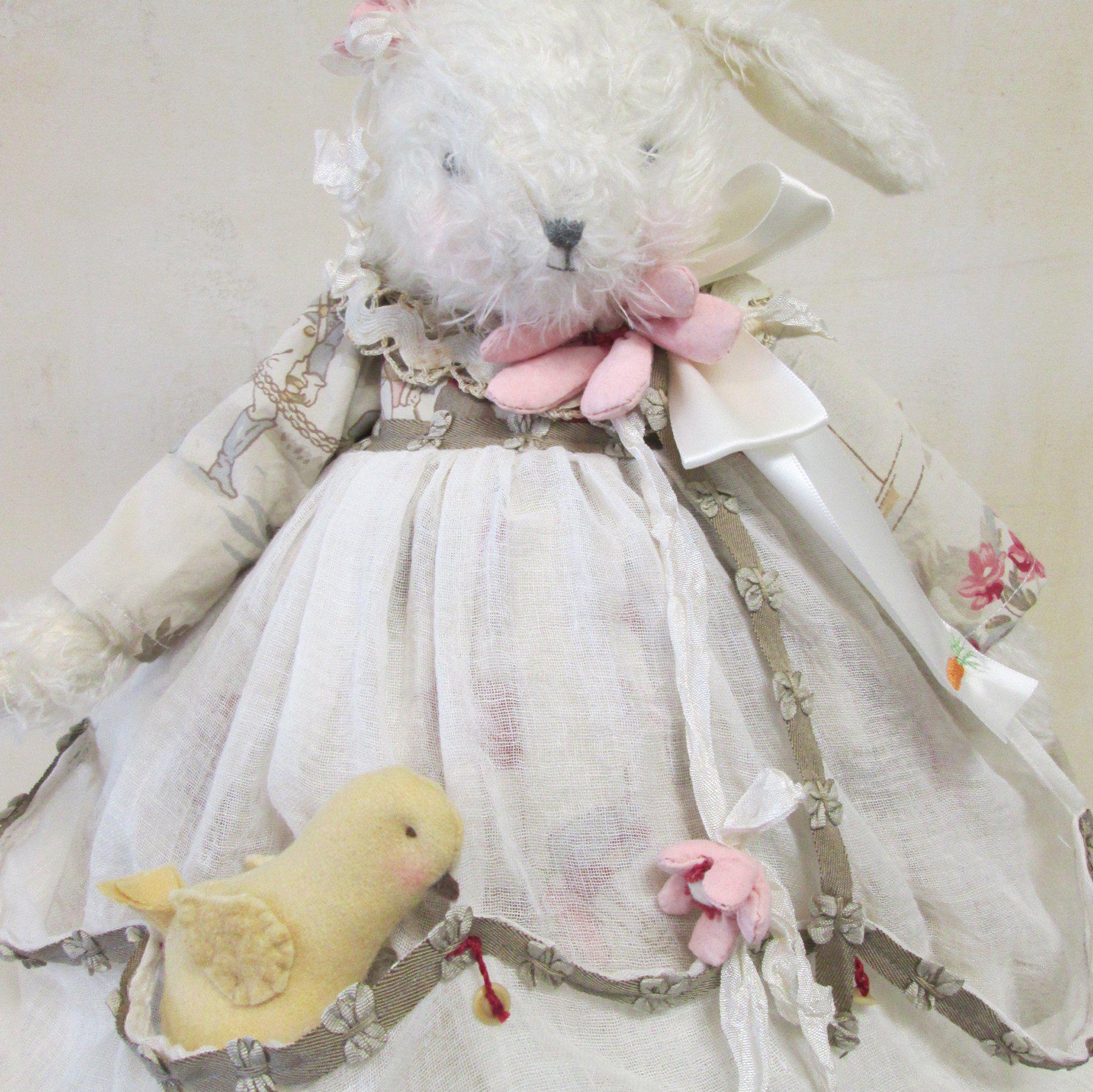 RETIRED - Hutch Studio - Comfort Chick-A-Dee - One Of A Kind Bunny - Image 2