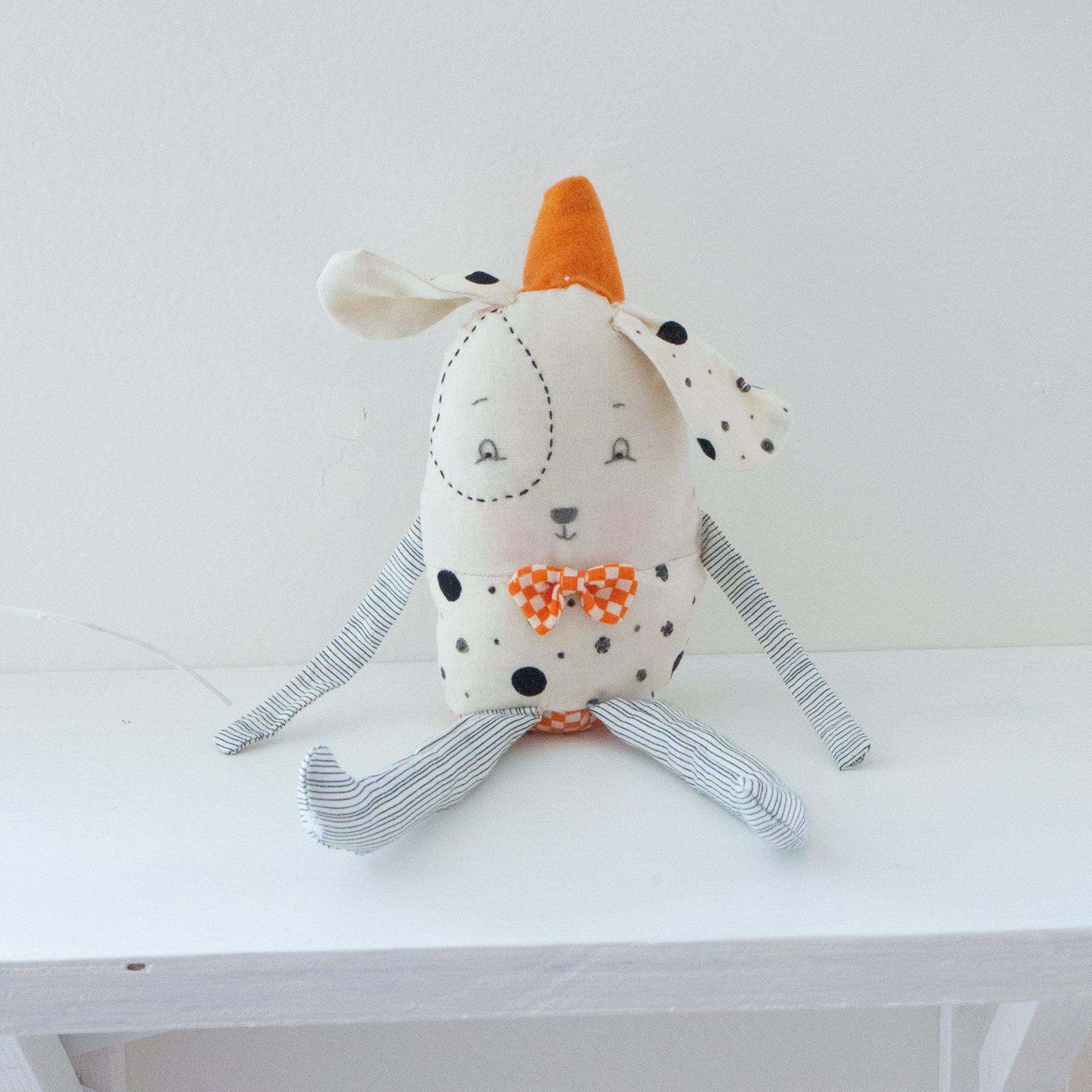 RETIRED - Hutch Studio Original - Deggie Dog - One of A Kind Friend