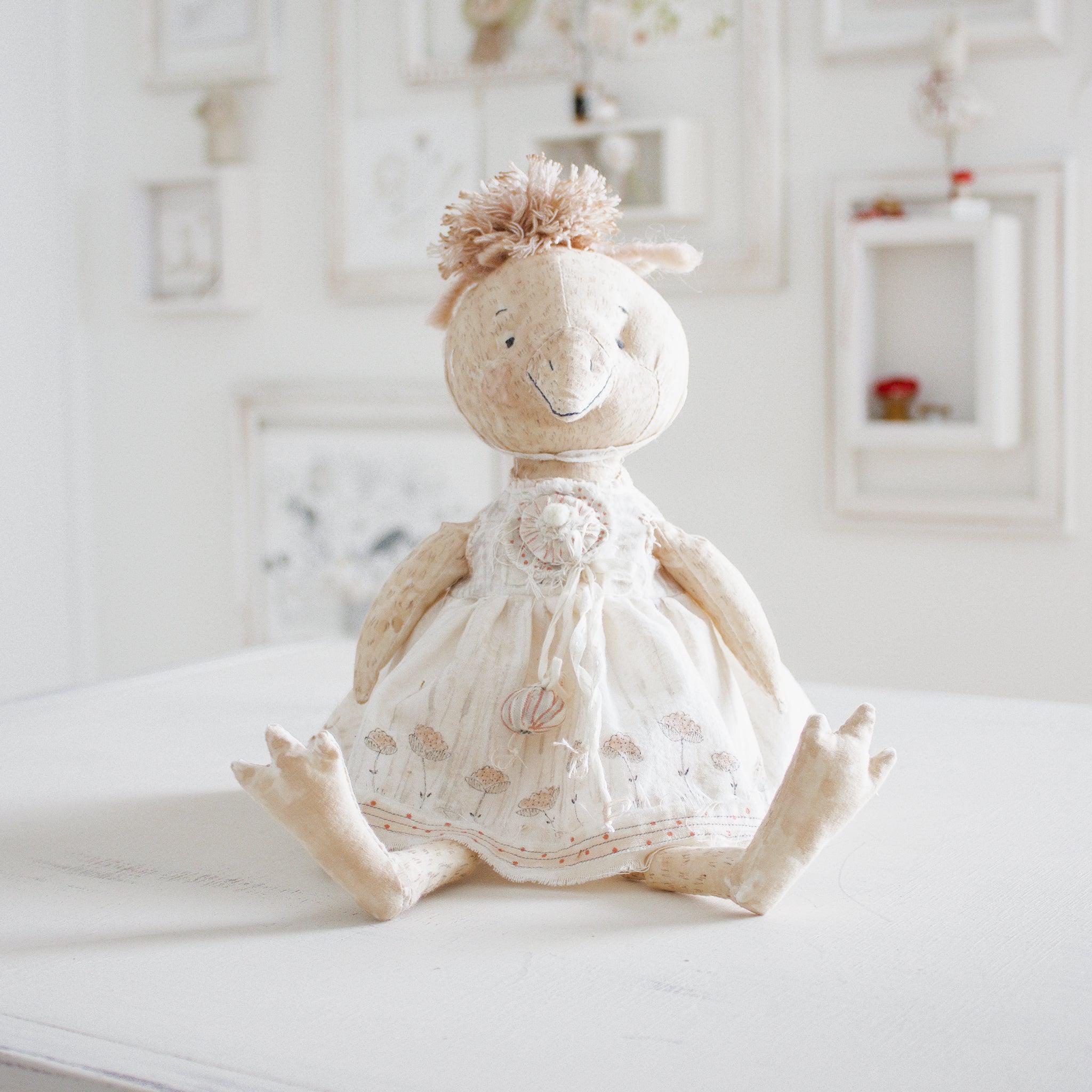 Hutch Studio Original -Lula Lady Bird