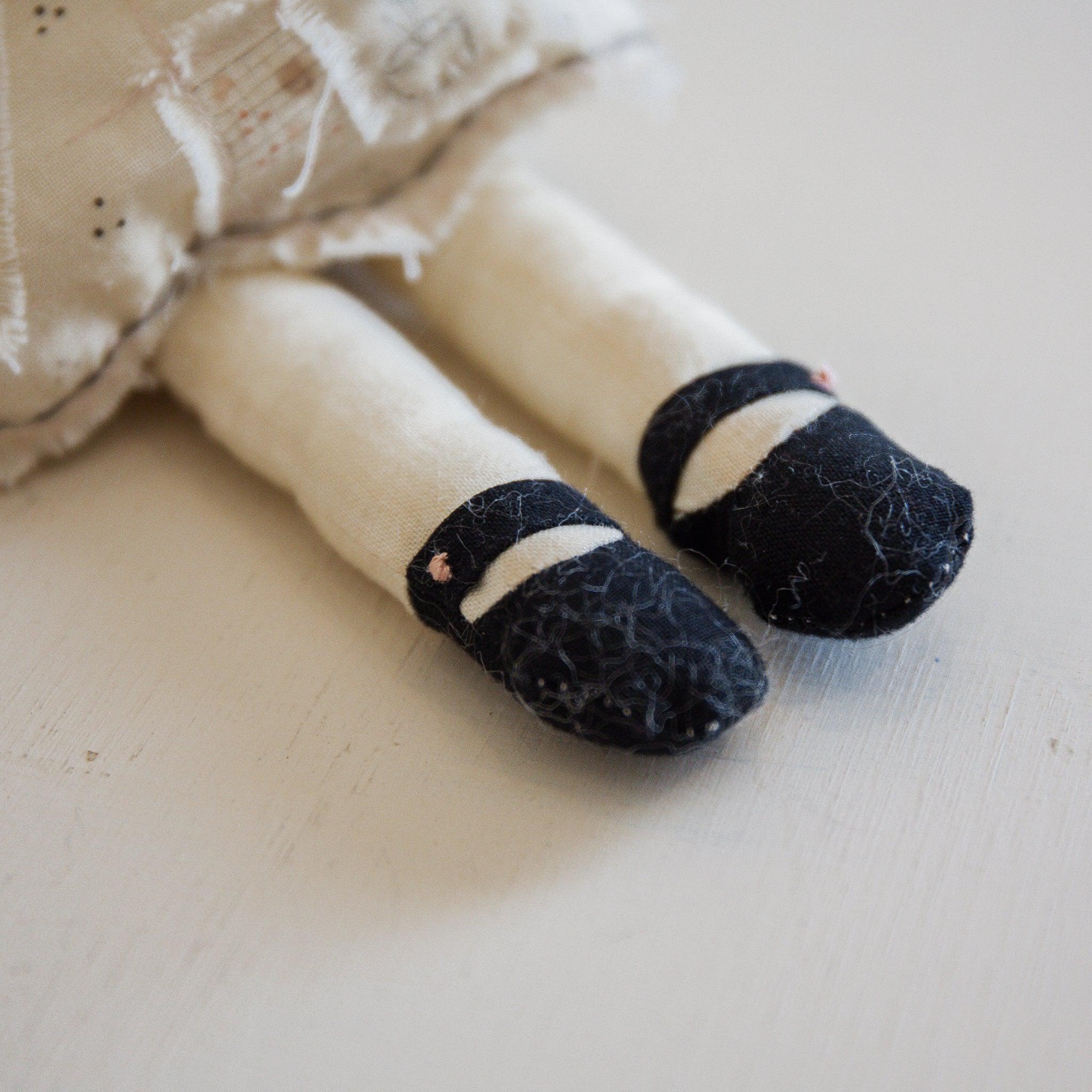 RETIRED - Hutch Studio Original - Pip Poppyseed - Hand-Crafted Cotton Bunny - Image 6