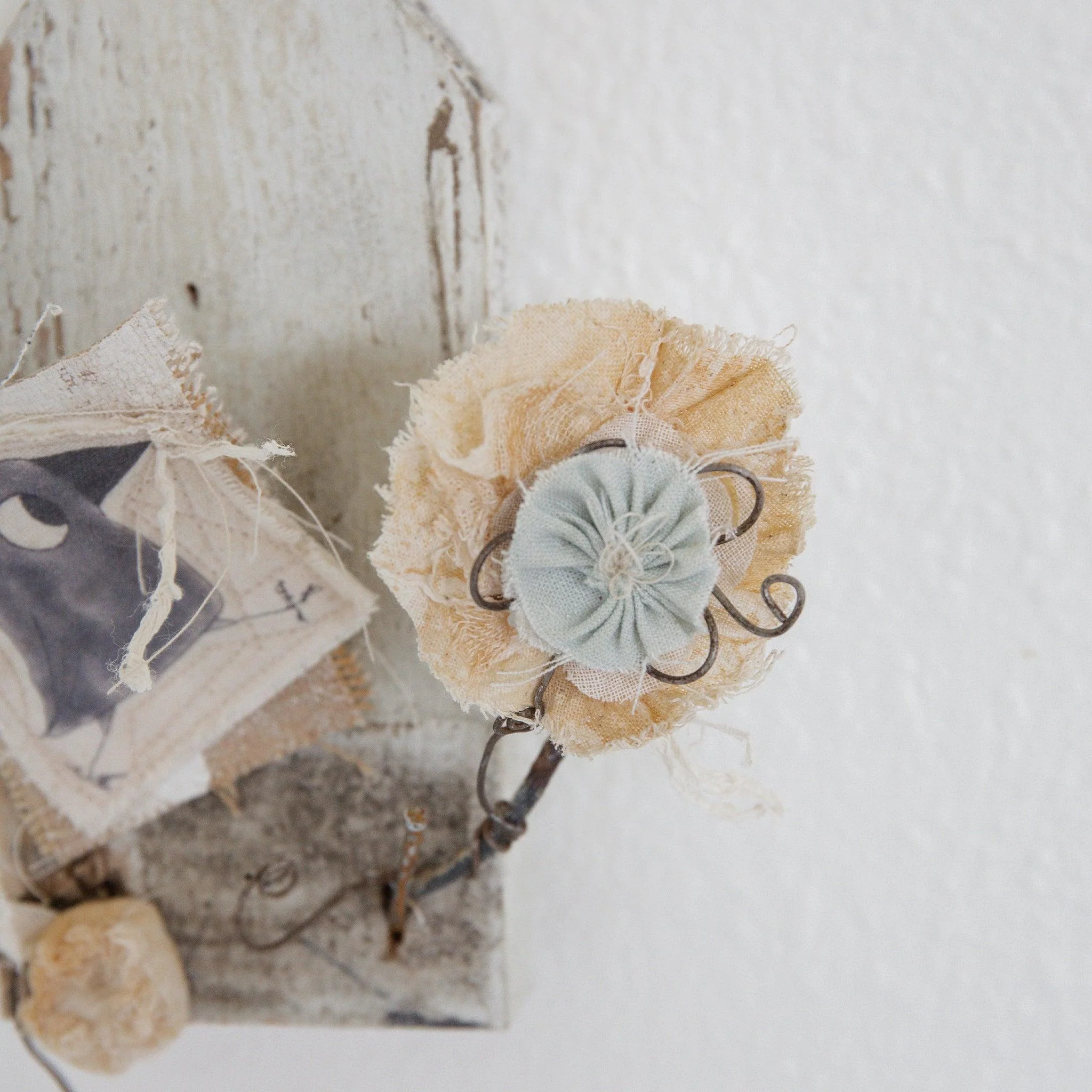 RETIRED - Hutch Studio - Paws and Caws Collage Collection | Fence Post It - Image 3